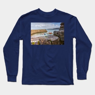 Clovelly Stone Wall And Fishing Boats, Devon, England Long Sleeve T-Shirt